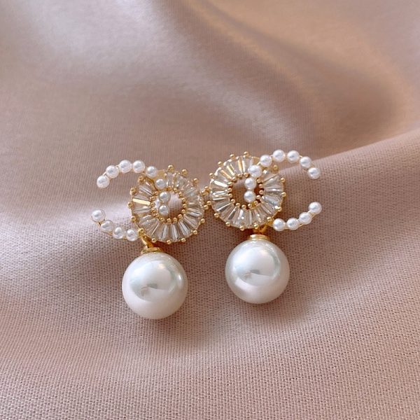 New 925 Silver Needle Earrings Light Luxury Double C Pearl Earrings Women's Niche Design Sense Earrings New Fashion Live Supply - 图片 3