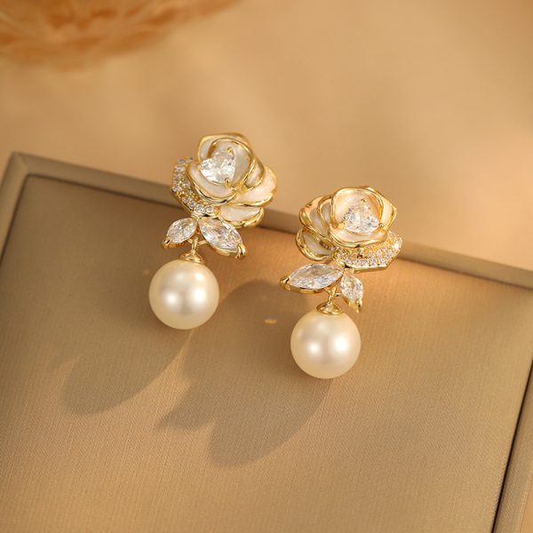 French Glaze Camellia Pearl Earrings S925 Silver Needle Advanced Sense Simple Fashion Ear Stud Elegant Sweet Earrings - 图片 3