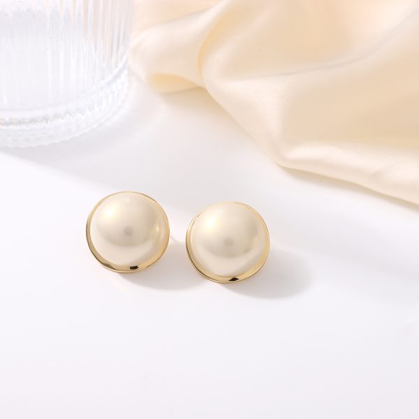 925 Silver Needle French Retro Style Large Pearl Earrings Women's Fashion Casual Earrings 2024 New Earrings Wholesale - 图片 6