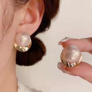 925 Silver Needle French Retro Style Large Pearl Earrings Women's Fashion Casual Earrings 2024 New Earrings Wholesale