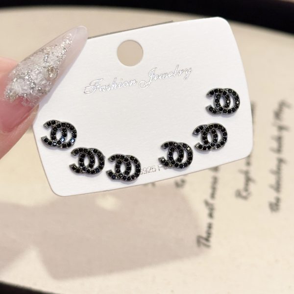 Small Fragrant Earrings S925 Silver Needle Classic Earrings Women's Accessories Light Luxury High-end Sense Small Fragrant Home Fashion Letter Earrings - 图片 9