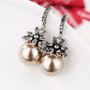 European and American Retro Fashion Creative Pearl Earrings Cute Sunflower Sunflower Earrings Diamond Earrings Earrings Earrings