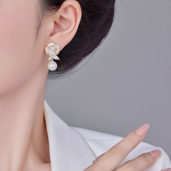 French Glaze Camellia Pearl Earrings S925 Silver Needle Advanced Sense Simple Fashion Ear Stud Elegant Sweet Earrings - 图片 4
