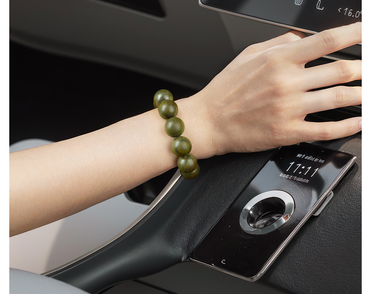 天然绿檀木手串男款盘玩特级老料阿根廷108佛珠念珠多圈地摊批发 O1CN01uAHWxg1jD0RrV21uP 2214636494513